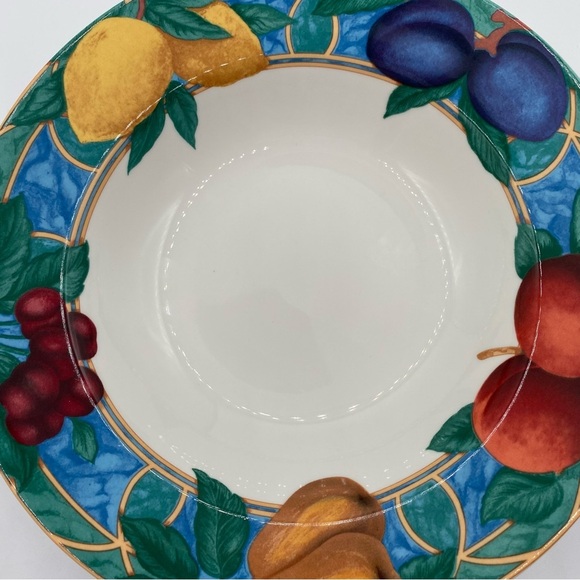 Casual Victoria & Beale Forbidden Fruit 4 8.5” Rimmed Soup Bowls Fine Porcelain - Picture 12 of 16